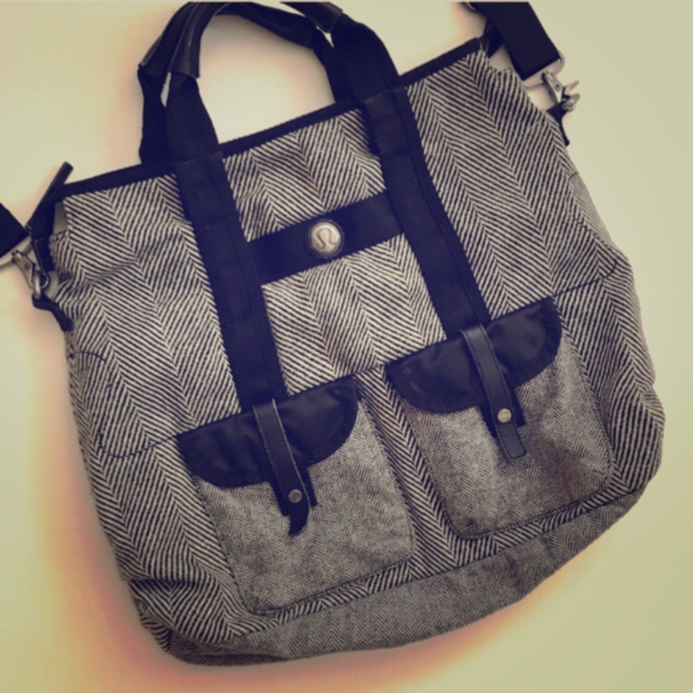 Lululemon bag